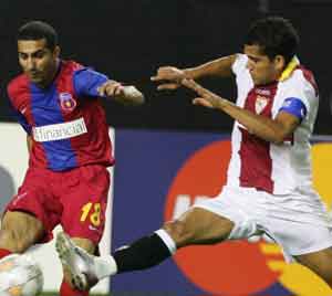 TUR / Golurile meciului Sevilla - Steaua 2 - 1